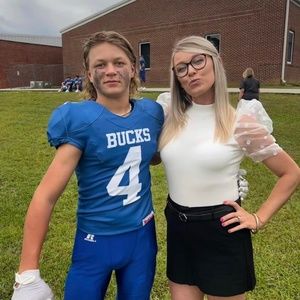 Meet your Posher, Shara